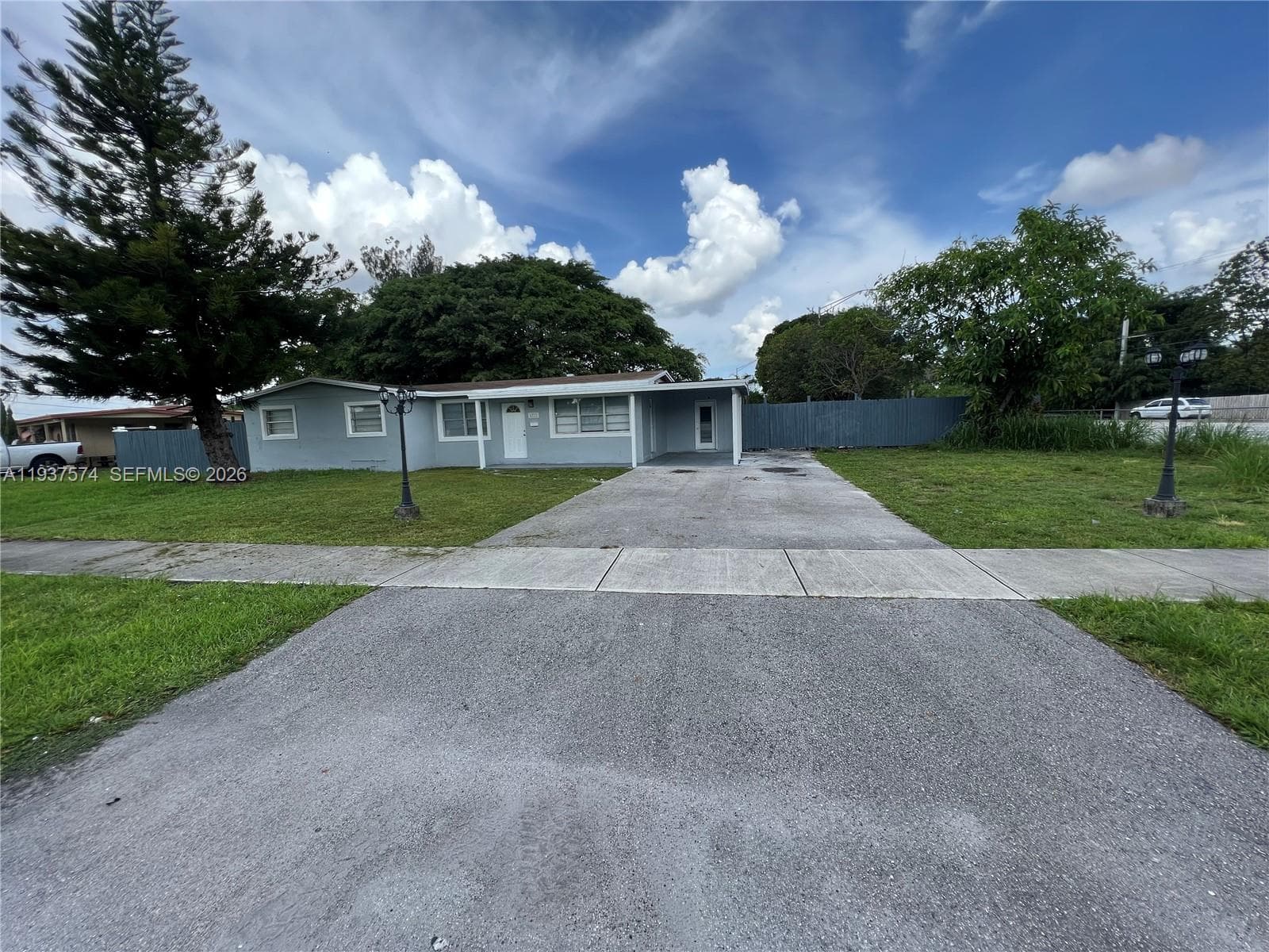 4321 NW 12th Ter, Oakland Park, FL 33309 photo 2