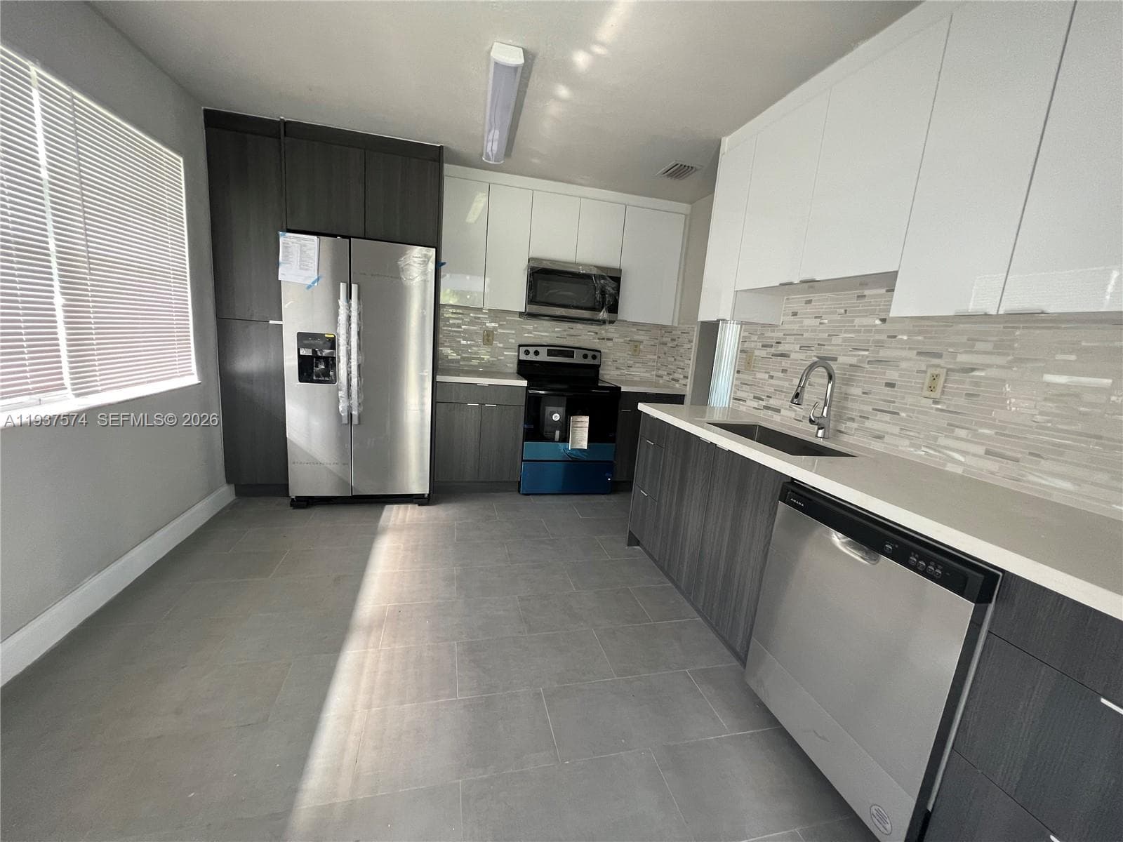 4321 NW 12th Ter, Oakland Park, FL 33309 photo 3