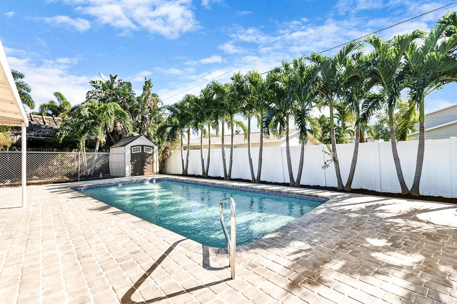 912 SE 8th Court, Deerfield Beach, FL 33441 photo 2