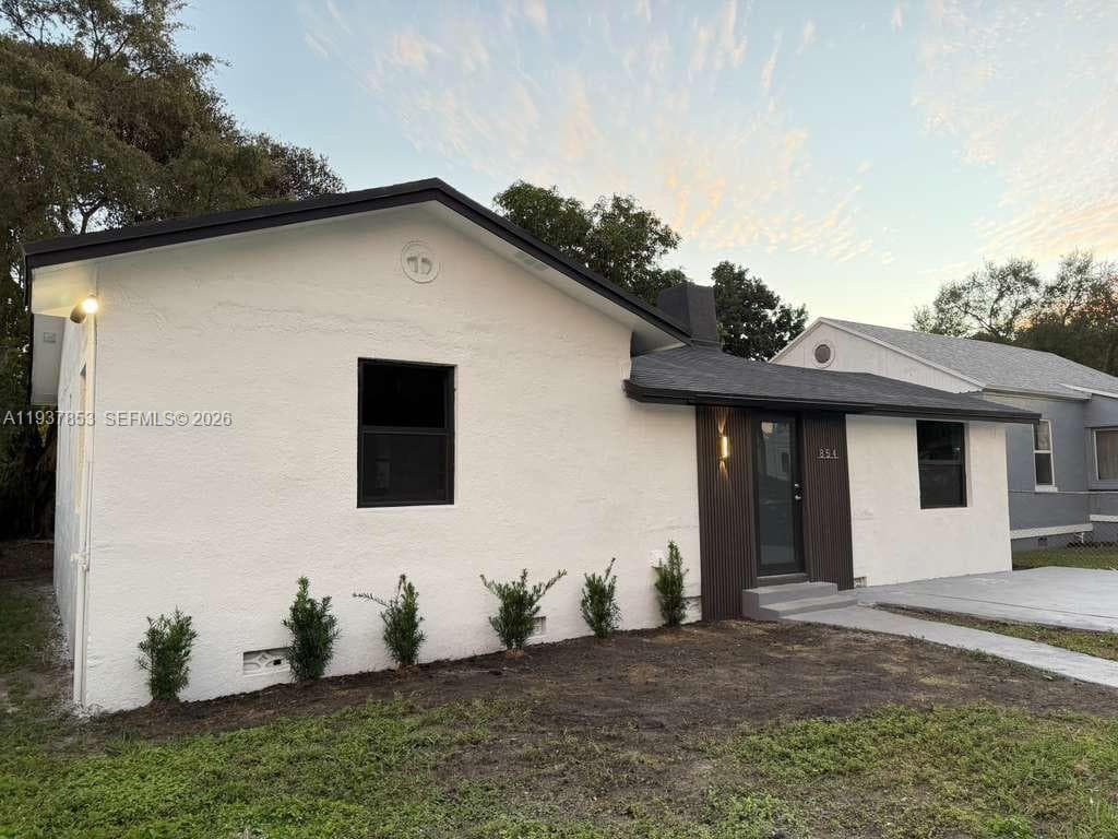 854 NW 76th St, Miami, FL 33150 photo 3