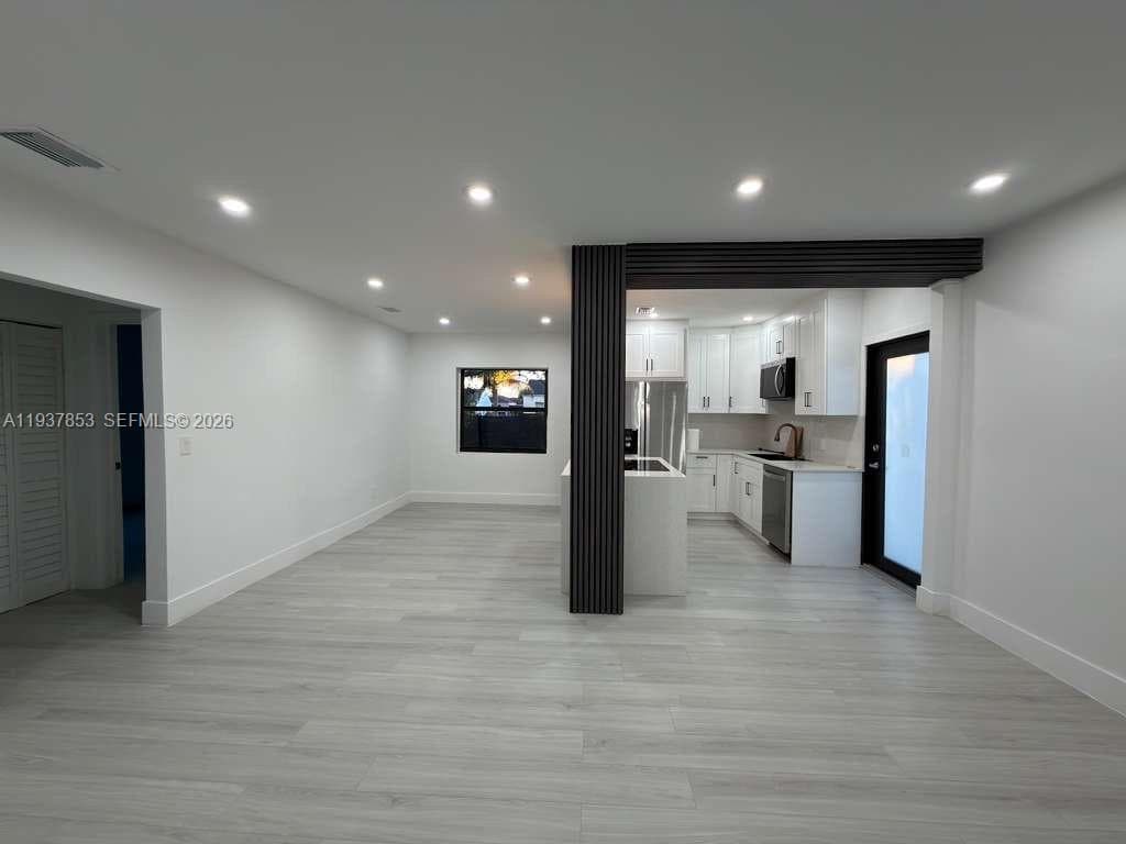 854 NW 76th St, Miami, FL 33150 photo 4