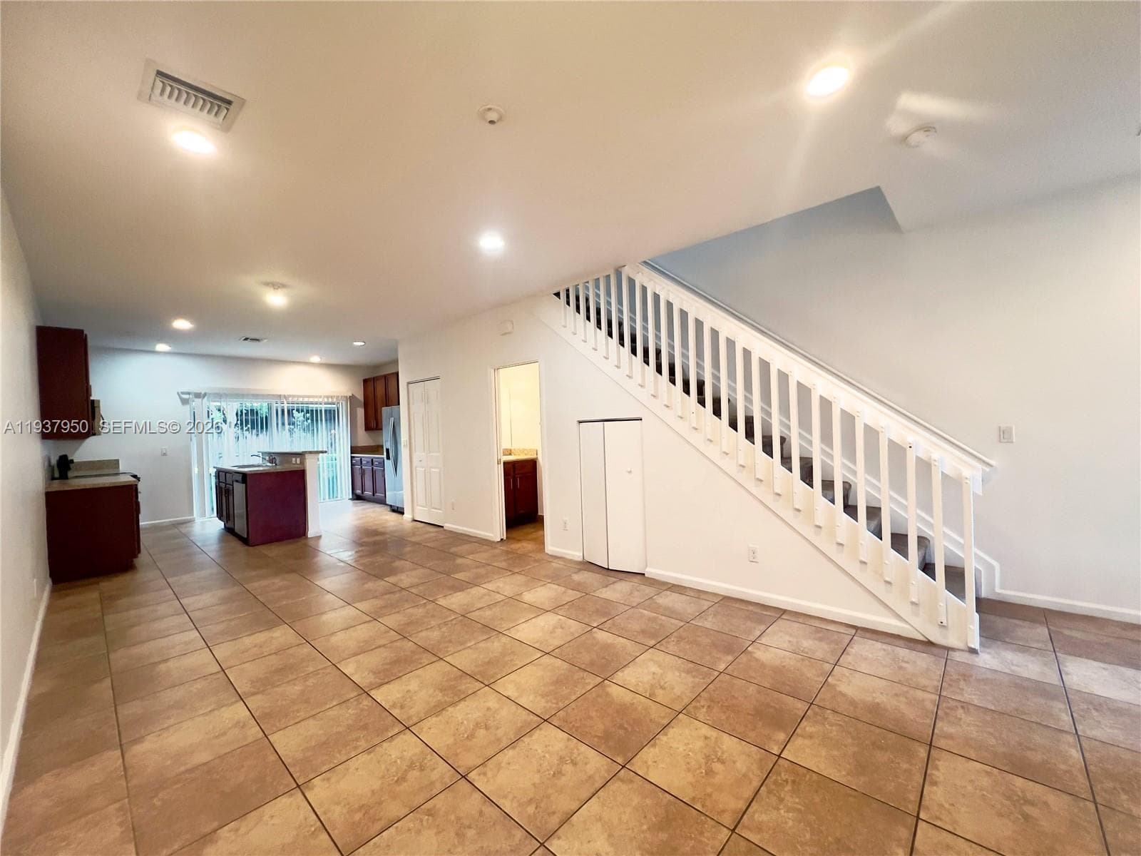 5906 Woodlands Blvd, Tamarac, FL 33319 photo 2