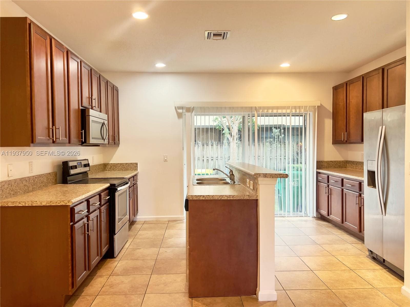 5906 Woodlands Blvd, Tamarac, FL 33319 photo 3