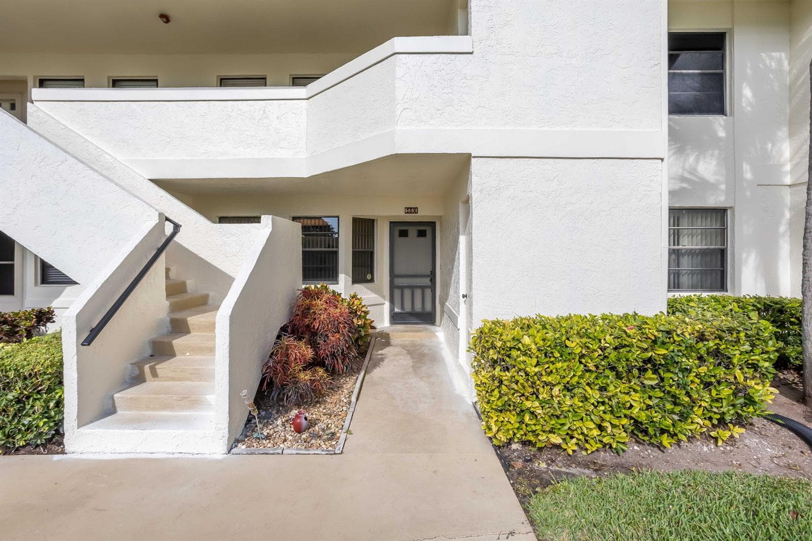 5881 Parkwalk Drive, Boynton Beach, FL 33472 photo 3