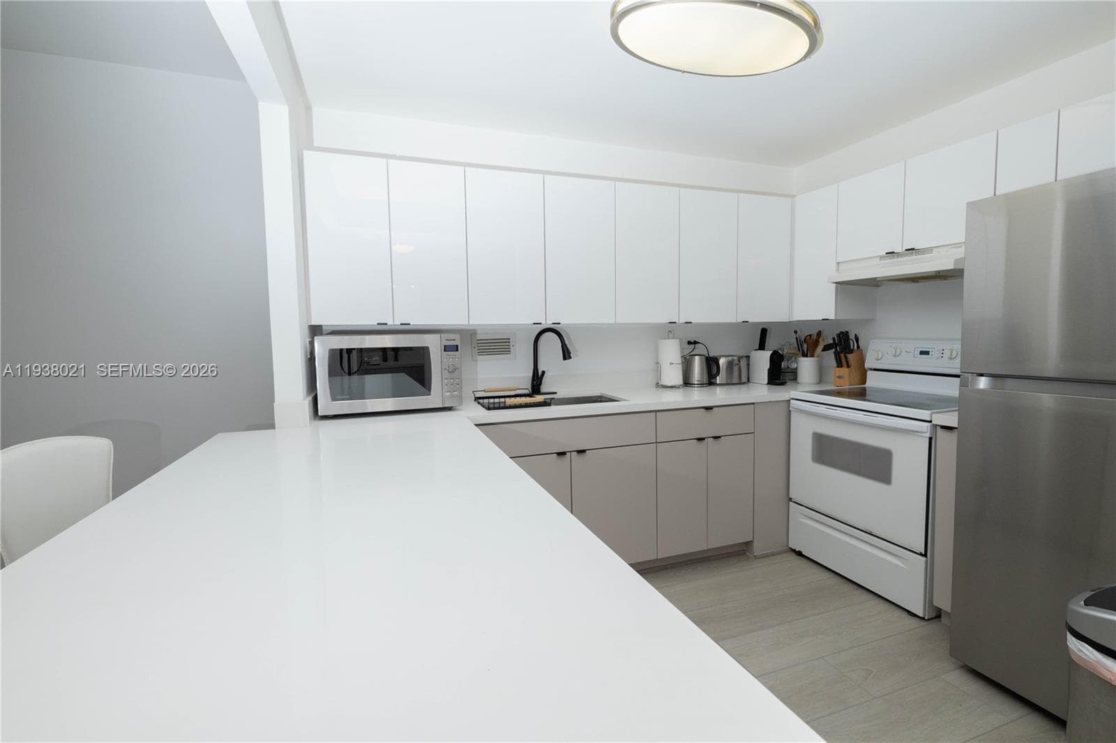 2301 Collins Ave # 423, Miami Beach, FL 33139 photo 5