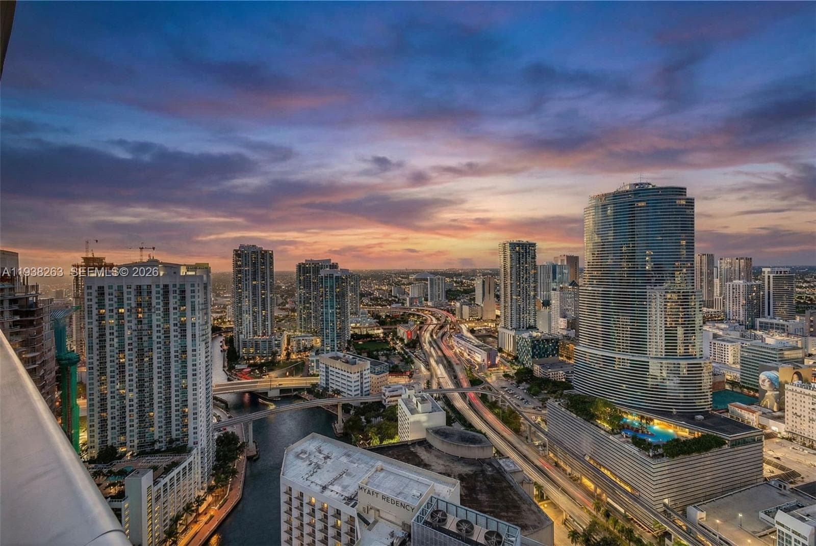 200 Biscayne Boulevard Way # 4414, Miami, FL 33131