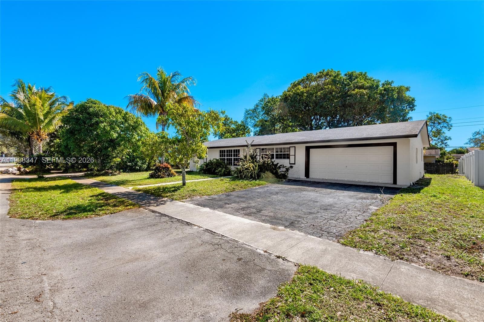 4360 NW 4th St, Plantation, FL 33317 photo 2
