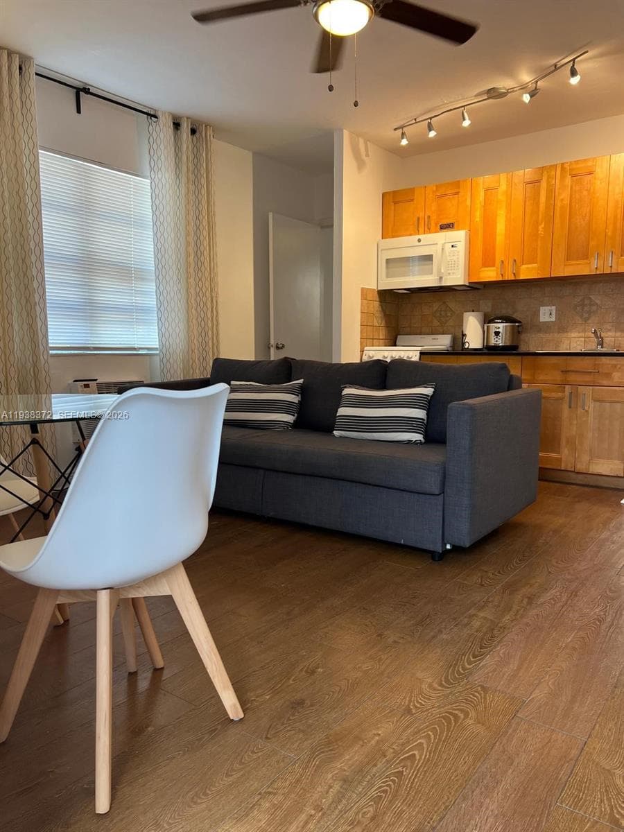 740 Michigan Ave # 5, Miami Beach, FL 33139