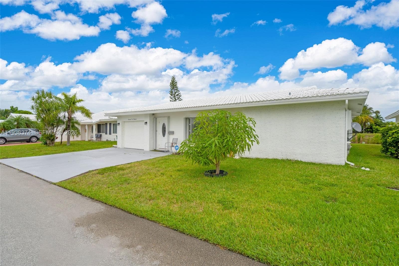 7500 NW 66th Ter, Tamarac, FL 33321 photo 3