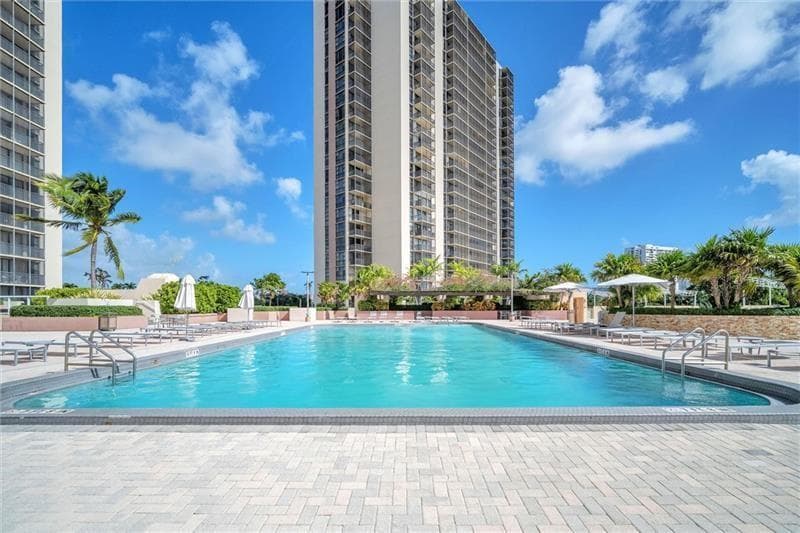 20301 W Country Club Drive # 1222, Aventura, FL 33180 photo 2