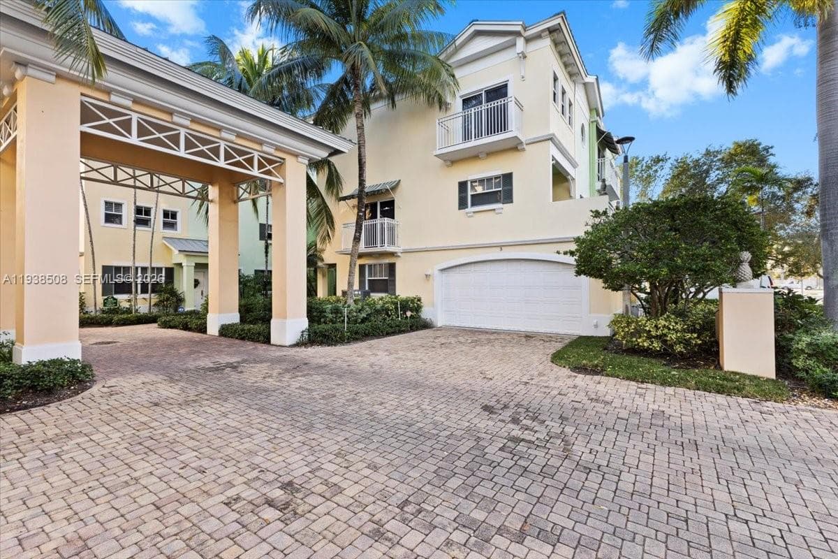 630 SE 15th St # 3, Fort Lauderdale, FL 33316 photo 3