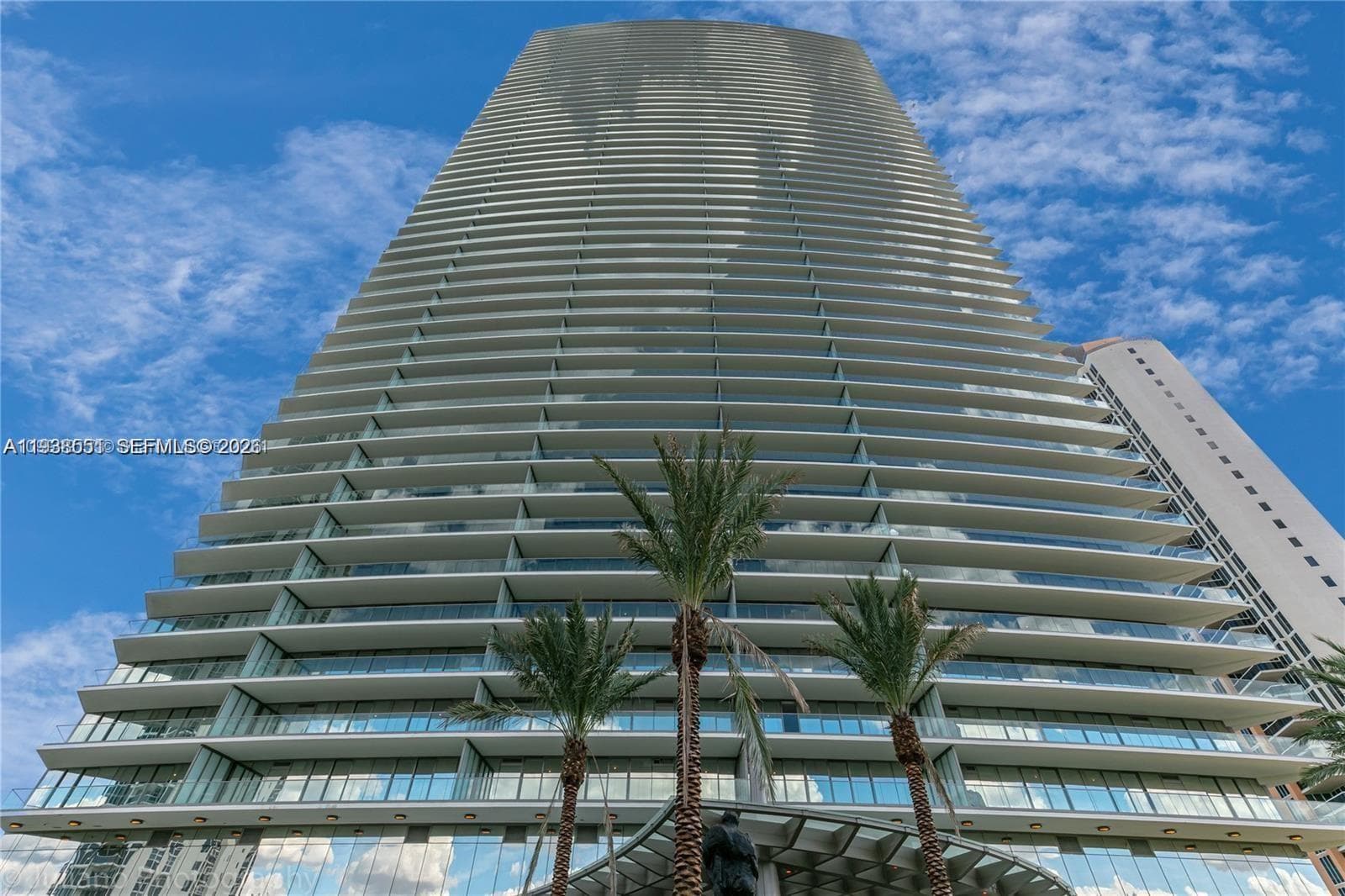 18975 Collins Ave # 4705, Sunny Isles Beach, FL 33160