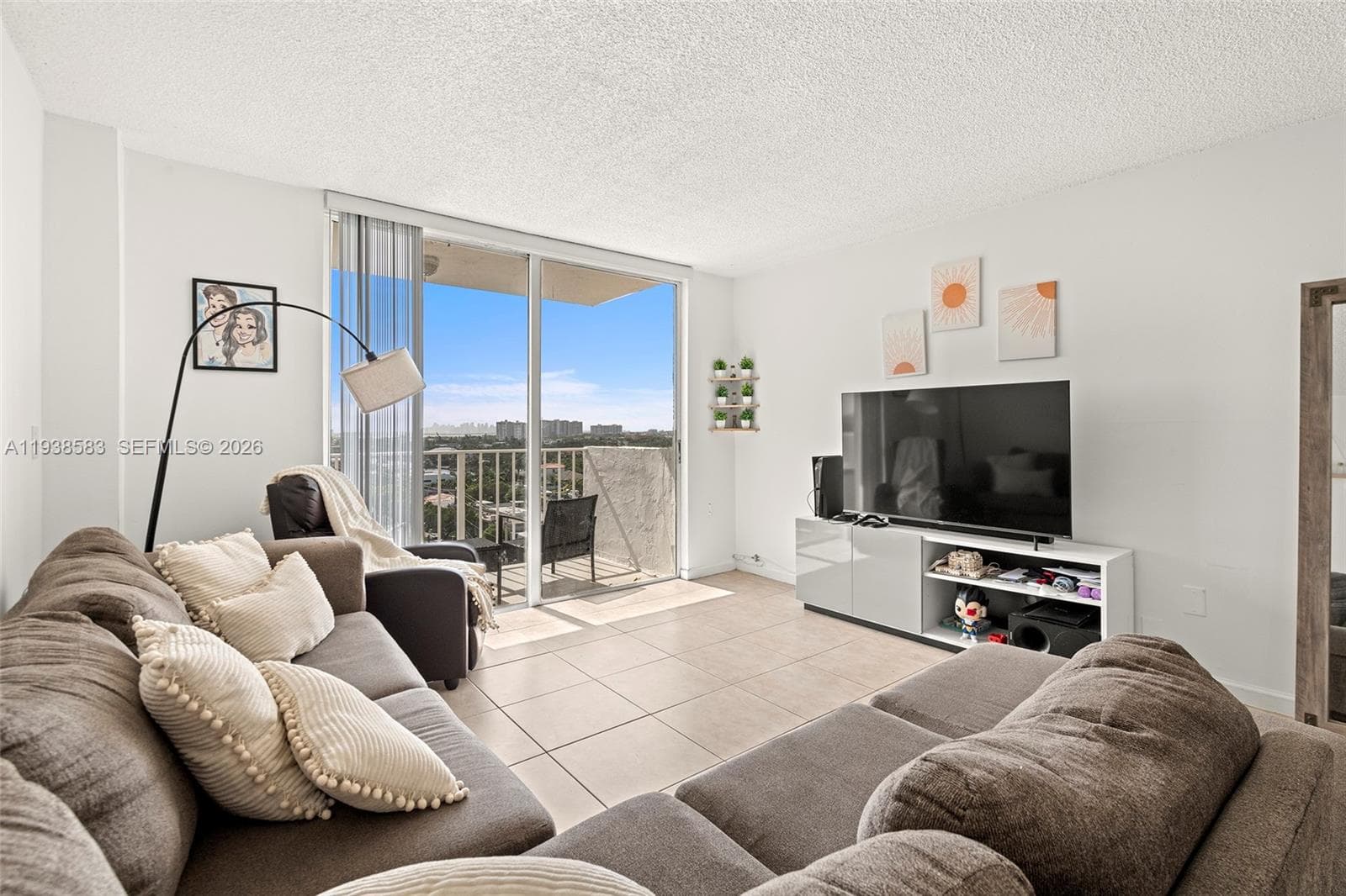 2350 NE 135th St # 1006, North Miami, FL 33181 photo 2