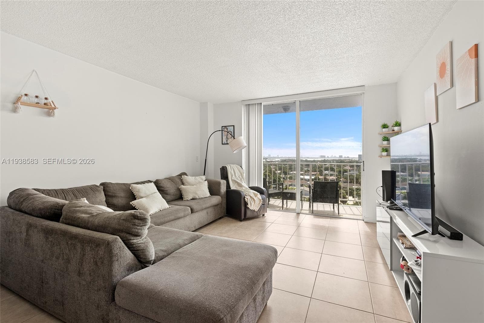 2350 NE 135th St # 1006, North Miami, FL 33181 photo 3
