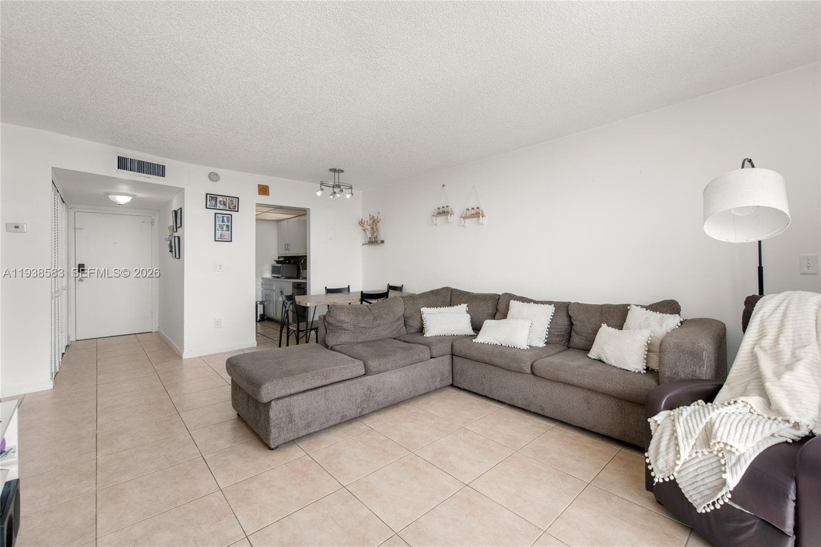 2350 NE 135th St # 1006, North Miami, FL 33181 photo 5