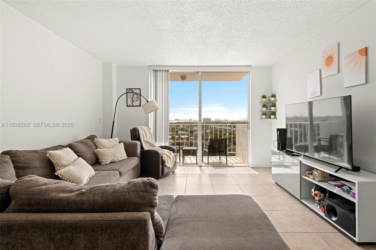 2350 NE 135th St # 1006, North Miami, FL 33181 photo 4