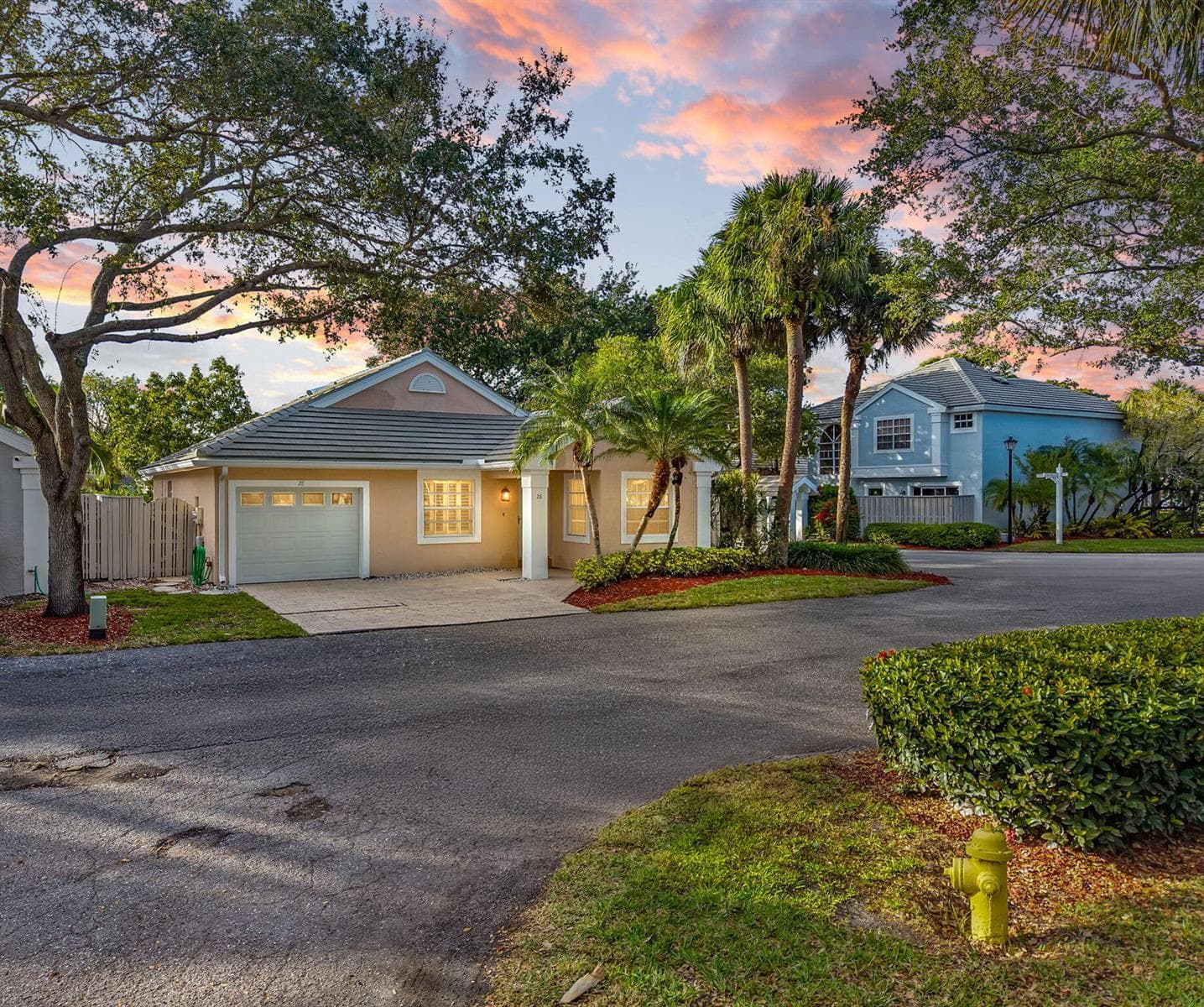 28 Governors Court, Palm Beach Gardens, FL 33418 photo 3