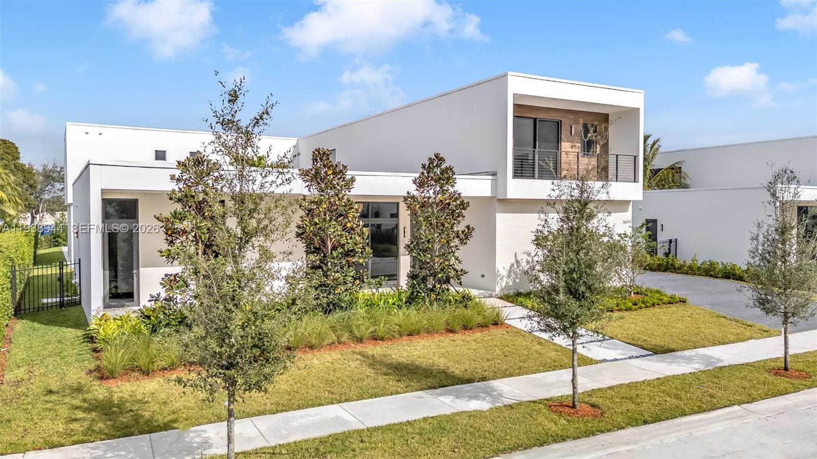 16699 N Botaniko Dr N, Weston, FL 33326 photo 3