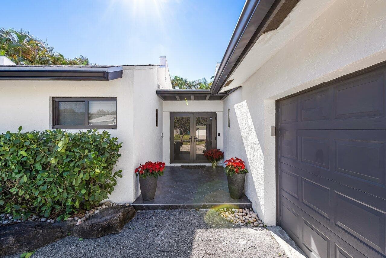 630 NE 15th Place, Boynton Beach, FL 33435 photo 4