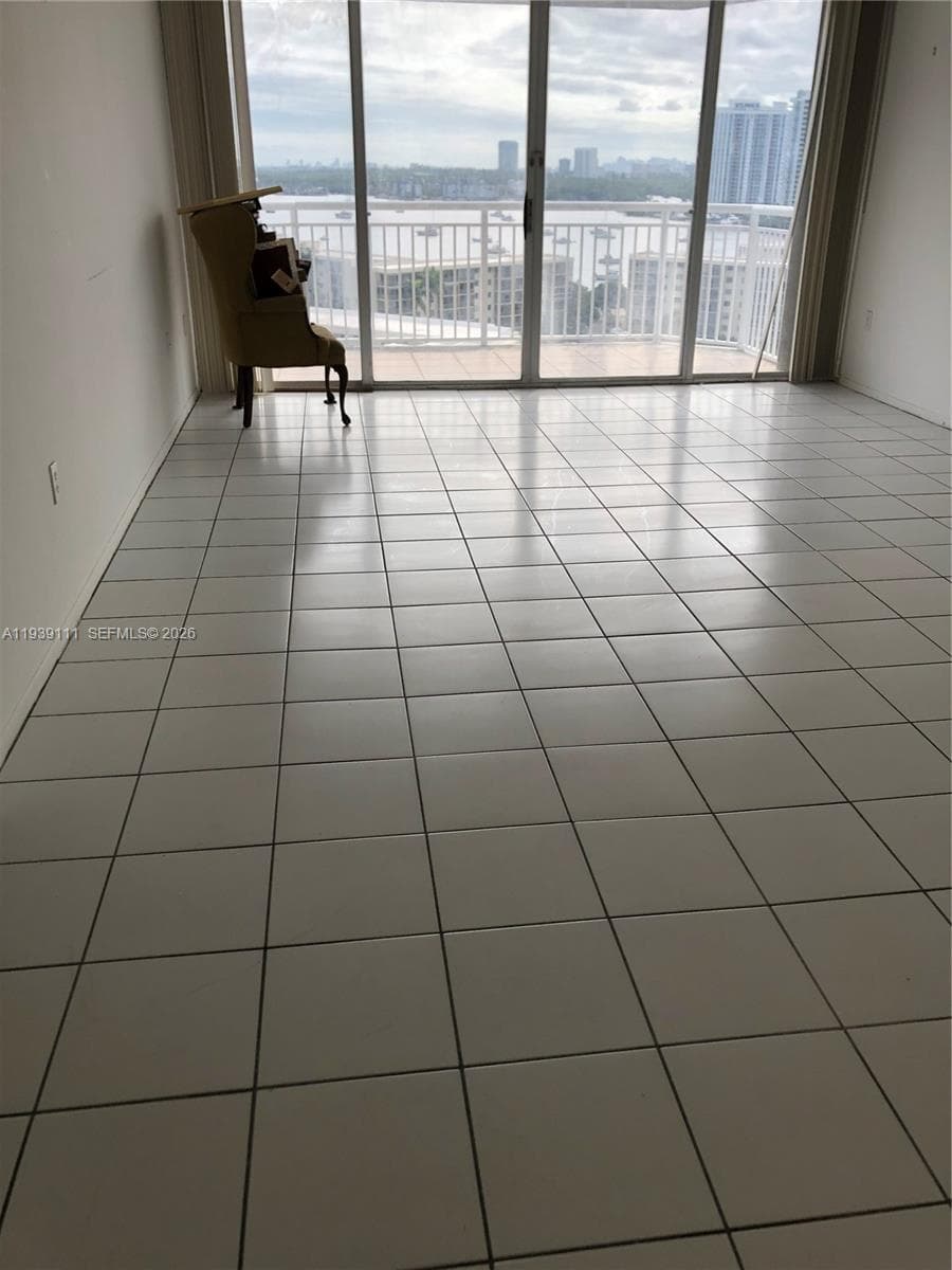 18011 Biscayne Blvd # 1403, Aventura, FL 33160 photo 5