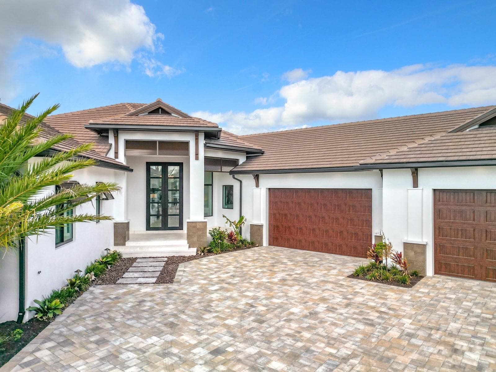 14201 Bay Drive, Fort Myers, FL 33919 photo 5