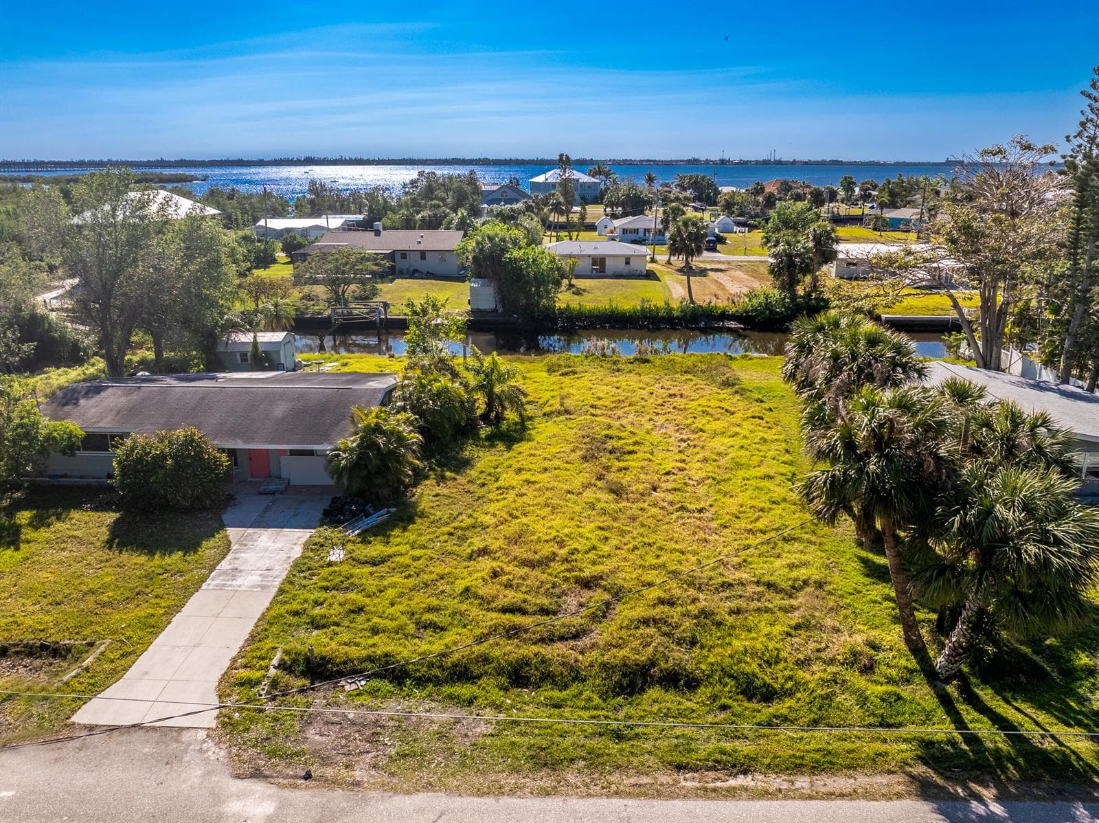 188 Danforth Drive, Port Charlotte, FL 33980 photo 4