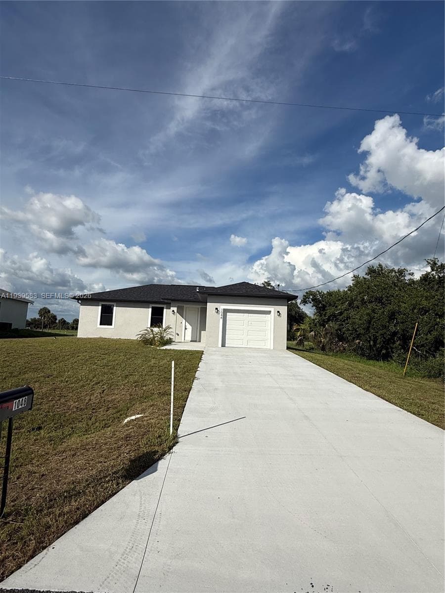 1048 Jay Ct, La Belle, FL 33935 photo 5