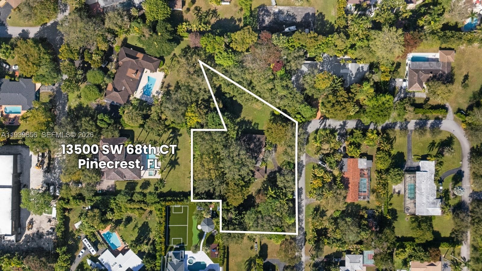 13500 SW 68th Ct, Pinecrest, FL 33156