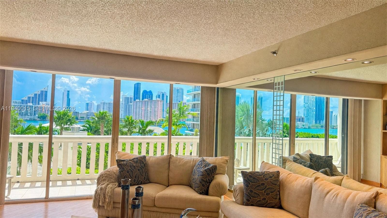 3000 Island Blvd # 502, Aventura, FL 33160 photo 3