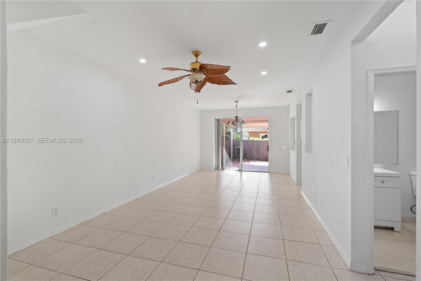 1564 SW 2nd St, Homestead, FL 33030 photo 2