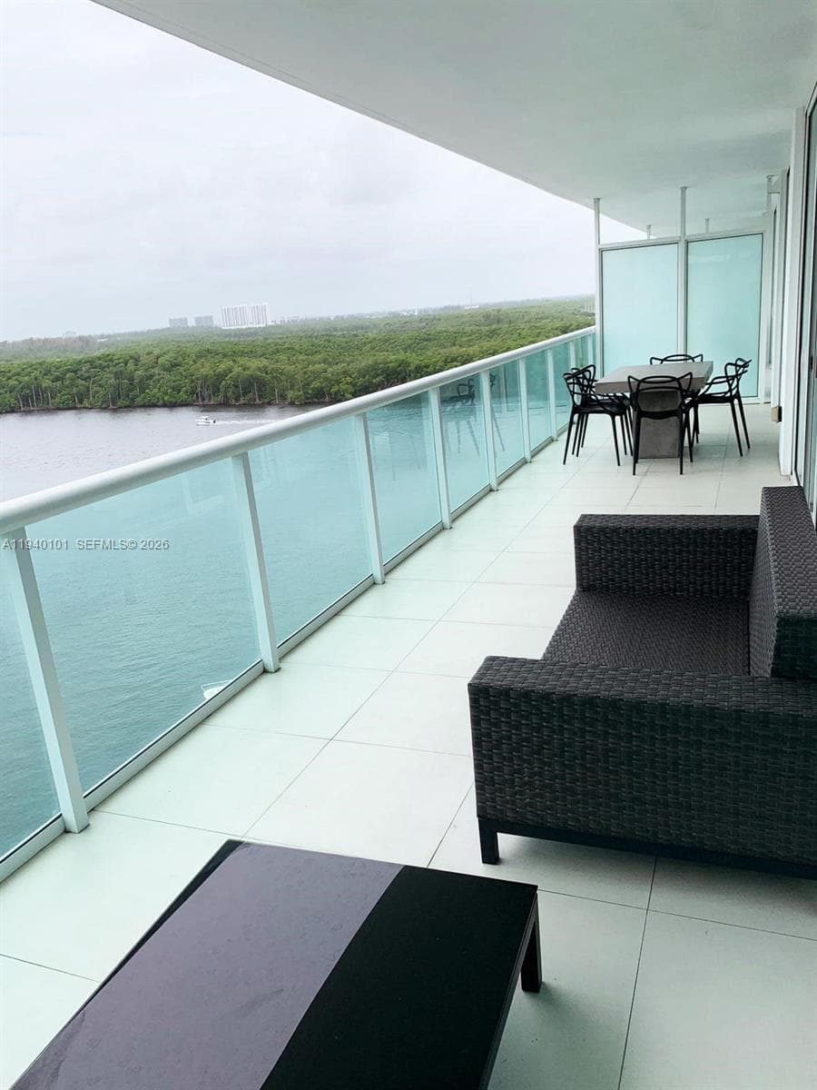 400 Sunny Isles Blvd # 1120, Sunny Isles Beach, FL 33160 photo 2