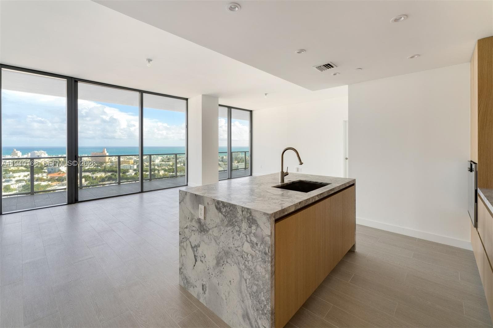 500 Alton Rd # 2207, Miami Beach, FL 33139 photo 3