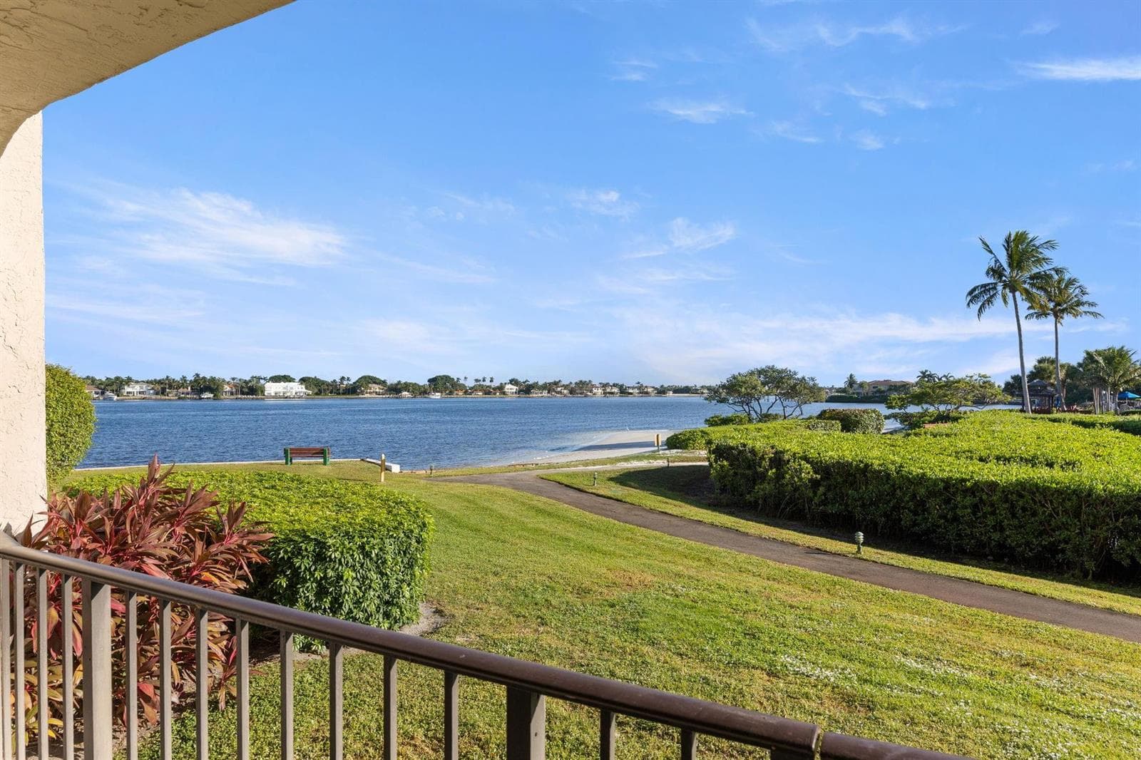 7020 Half Moon Circle # 105, Hypoluxo, FL 33462 photo 2