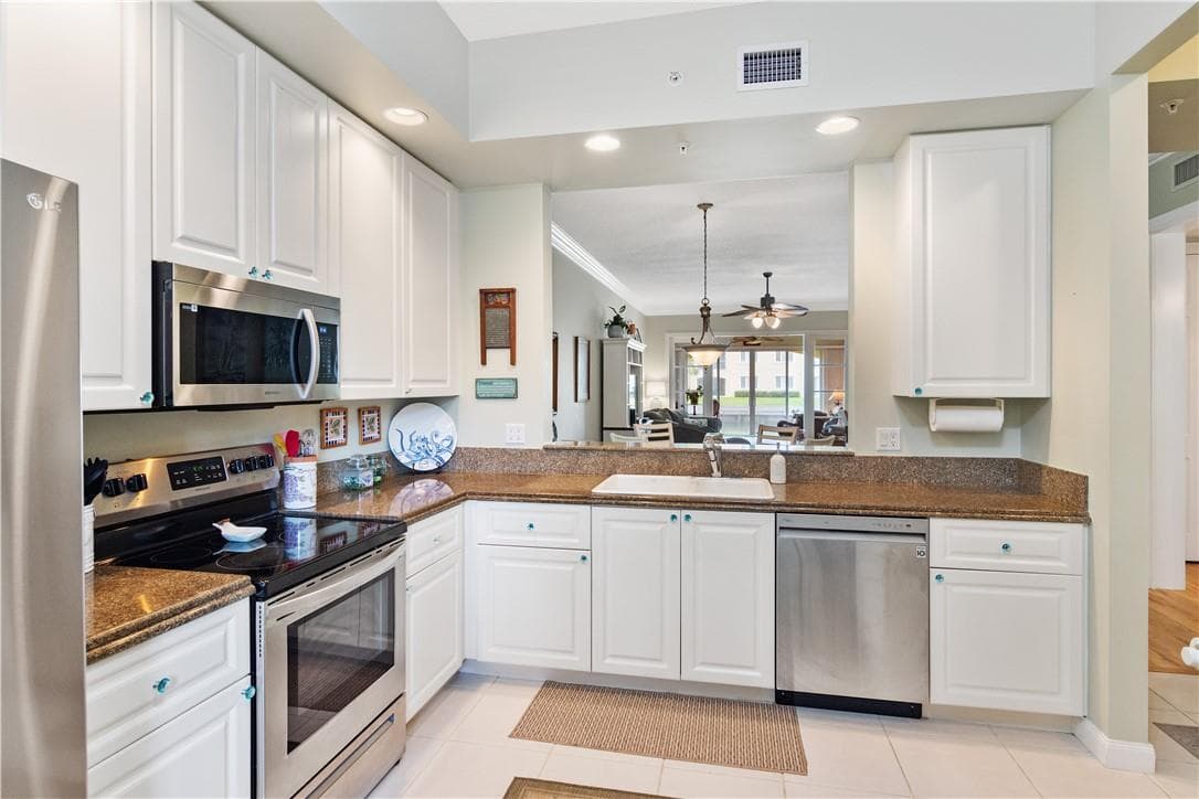 19 Harbour Isle Drive # 106, Hutchinson Island, FL 34949 photo 5