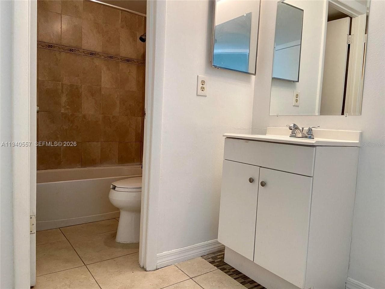 4318 Lakeway Dr # 12-D, Orlando, FL 32839 photo 4