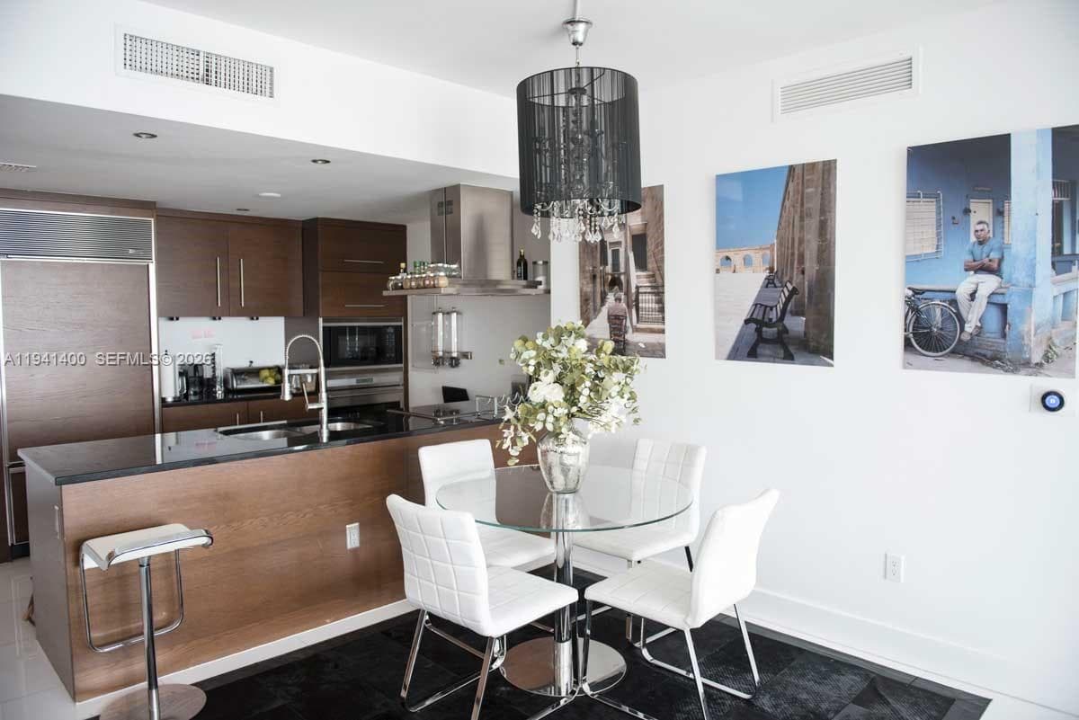 495 Brickell Ave # 3805, Miami, FL 33131 photo 3