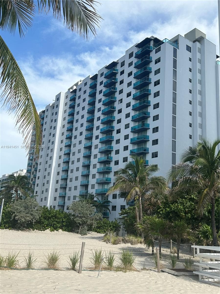 4001 S Ocean Dr # PH11, Hollywood, FL 33019