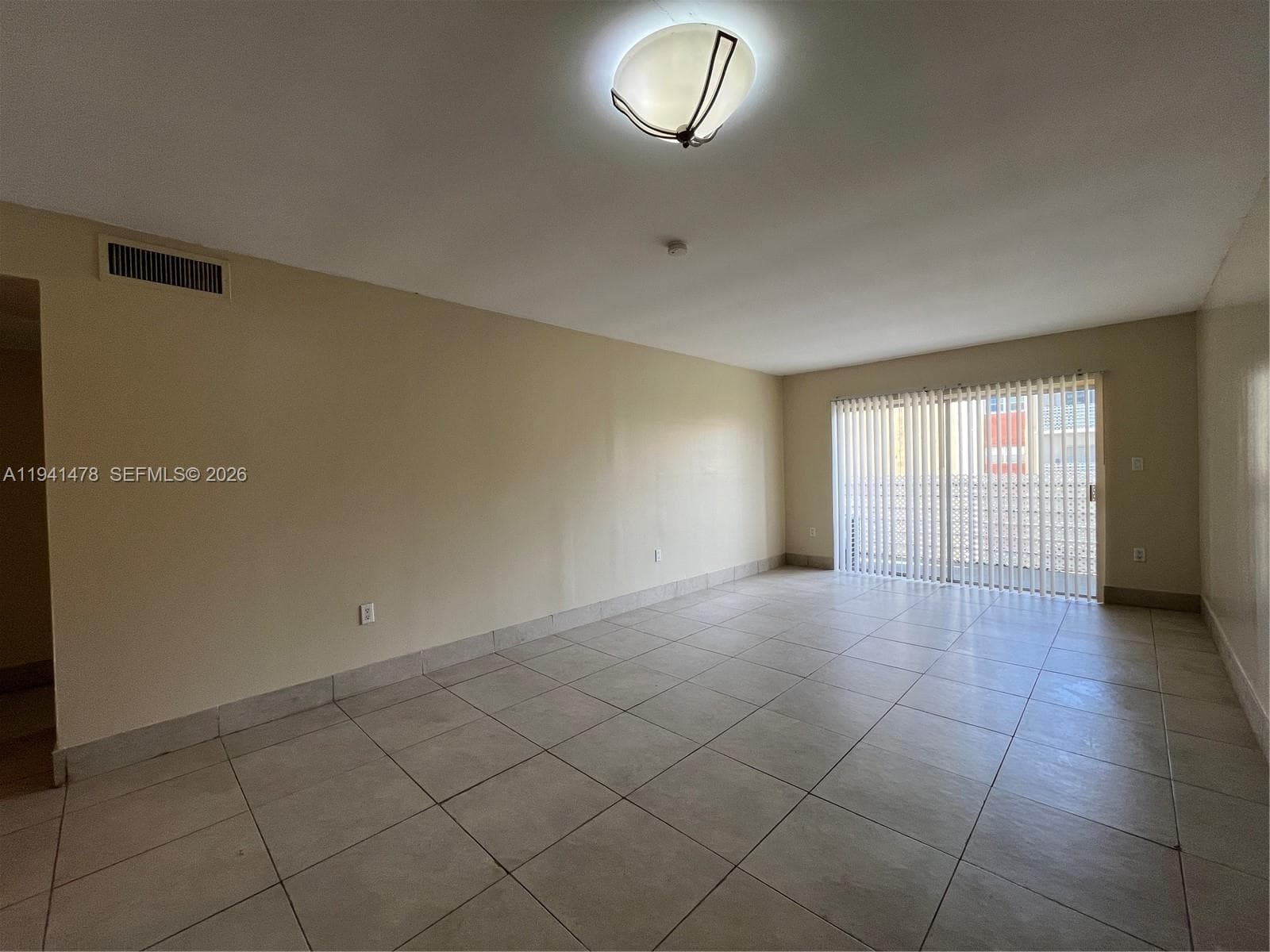 3700 NW 21st St # 304, Lauderdale Lakes, FL 33311 photo 2