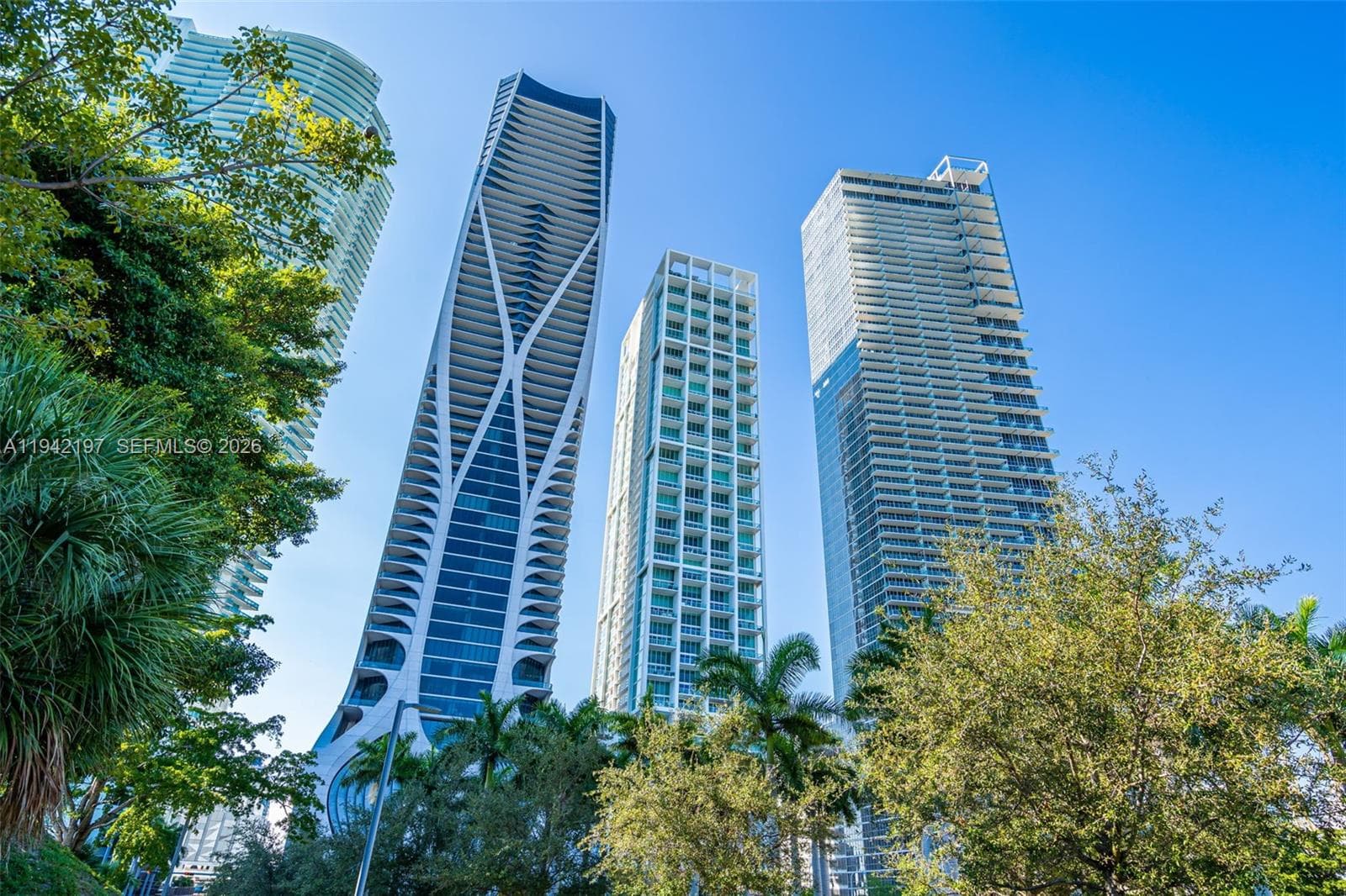 1100 Biscayne Blvd # 2907, Miami, FL 33132