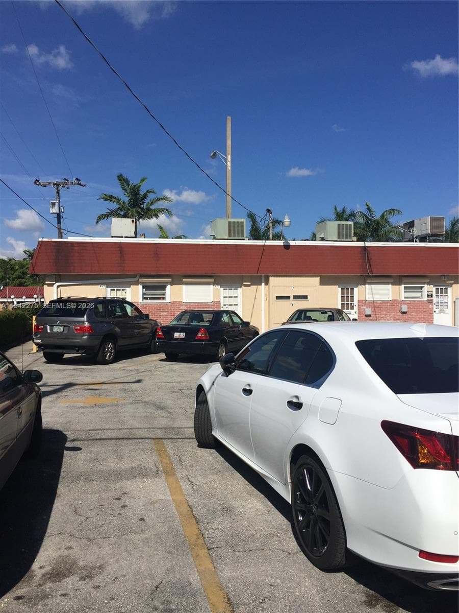 413 S Federal Hwy, Dania Beach, FL 33004