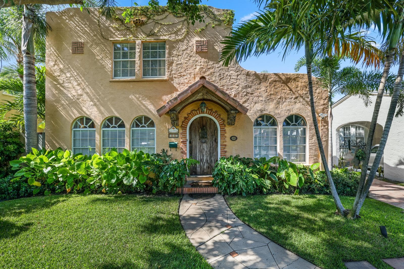 325 Greymon Drive, West Palm Beach, FL 33405 photo 3