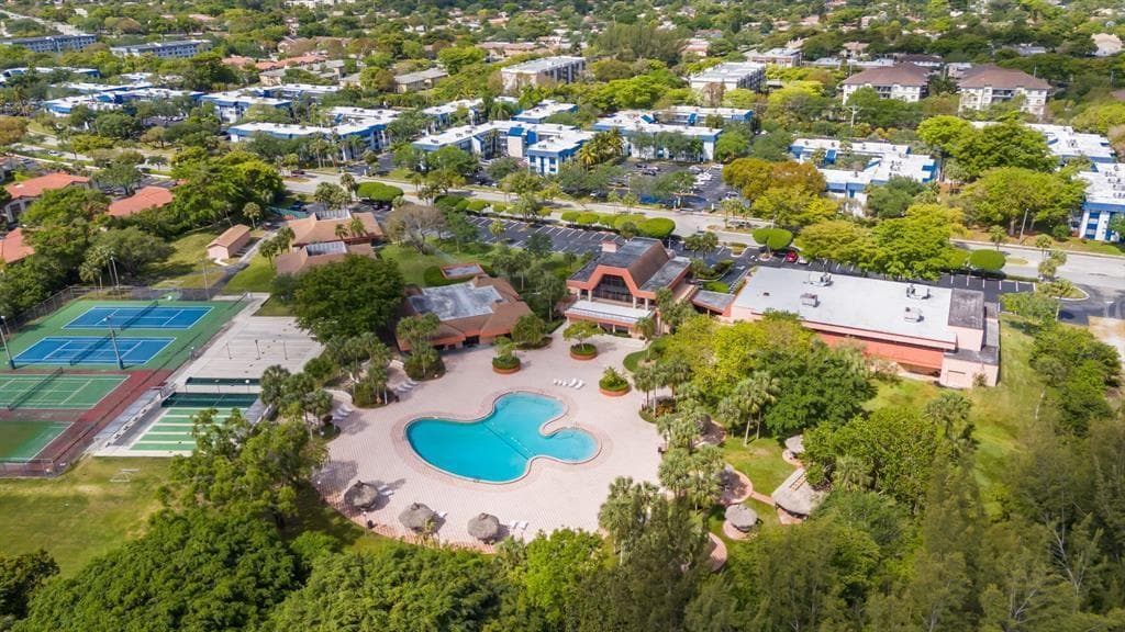 3120 Holiday Springs Boulevard # 106, Margate, FL 33063 photo 3