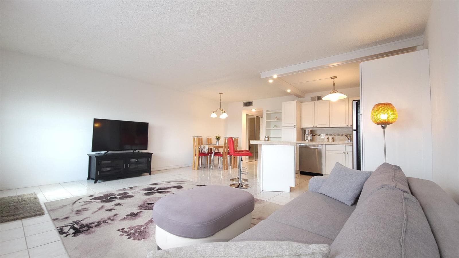 405 Southampton A, West Palm Beach, FL 33417 photo 2