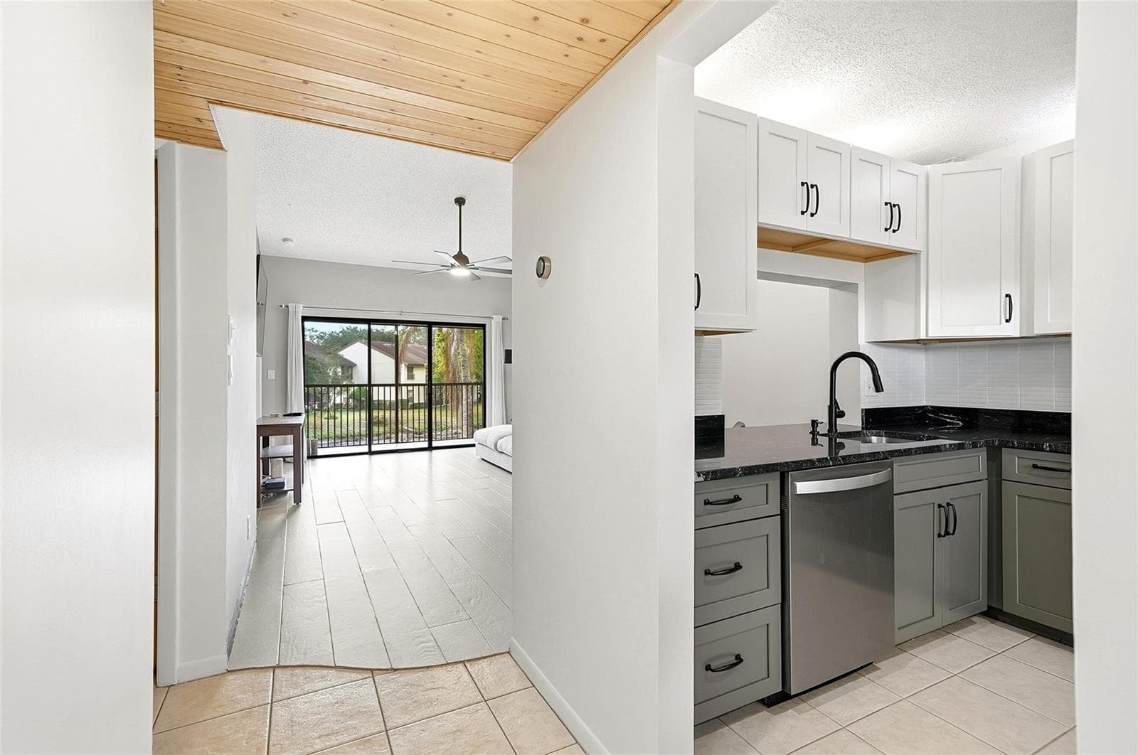 3053 Carambola Circle N # Unit 3053, Coconut Creek, FL 33066 photo 4
