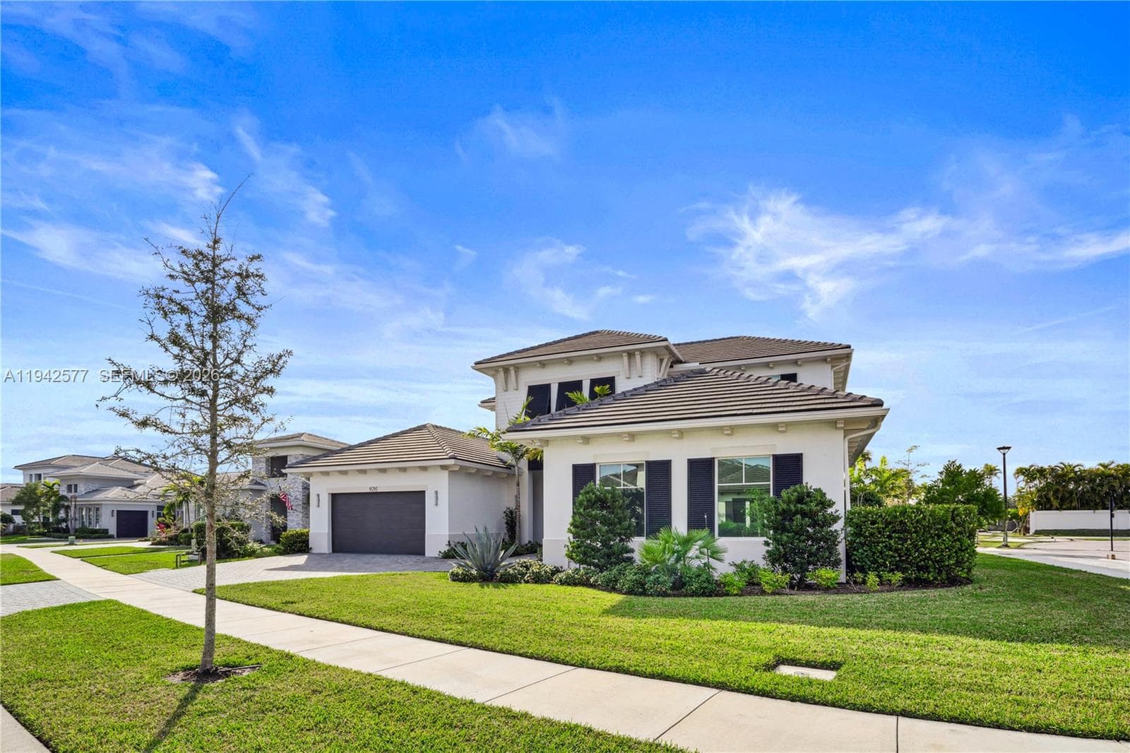 9281 Coral Isles Cir, Palm Beach Gardens, FL 33412 photo 2