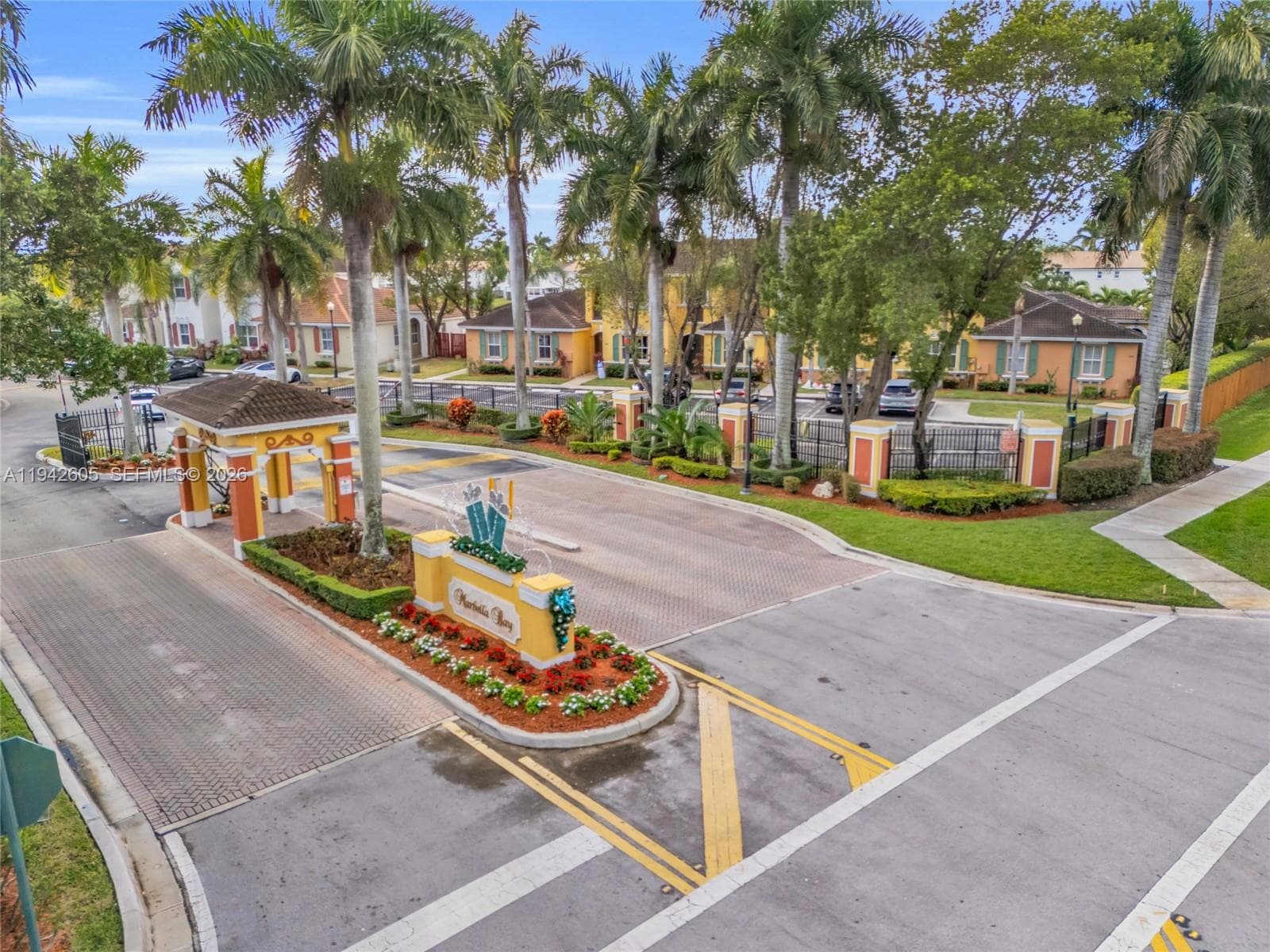 950 NE 42nd Pl, Homestead, FL 33033 photo 5