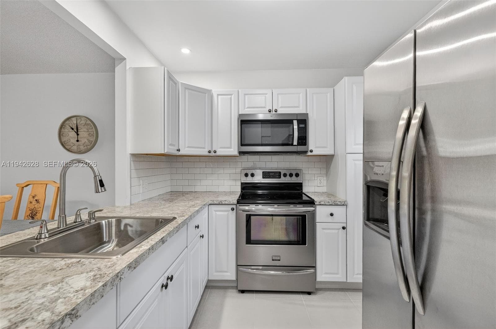 5000 NW 36th St # 410, Lauderdale Lakes, FL 33319 photo 2