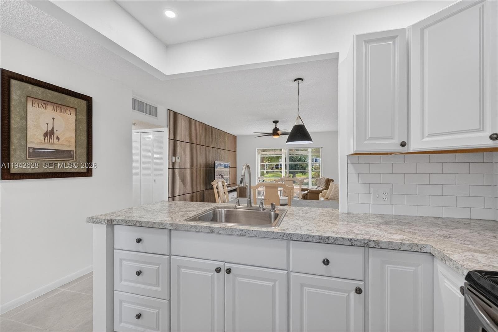 5000 NW 36th St # 410, Lauderdale Lakes, FL 33319 photo 3