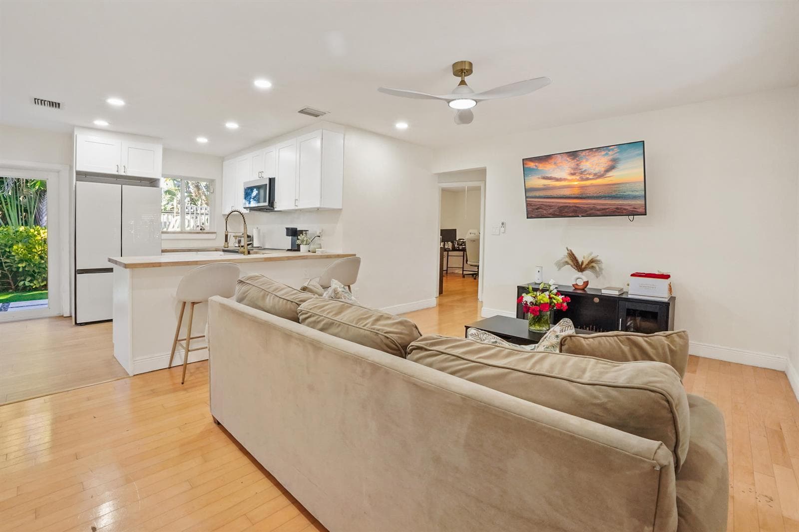 1401 NE 14th Street, Fort Lauderdale, FL 33304 photo 5