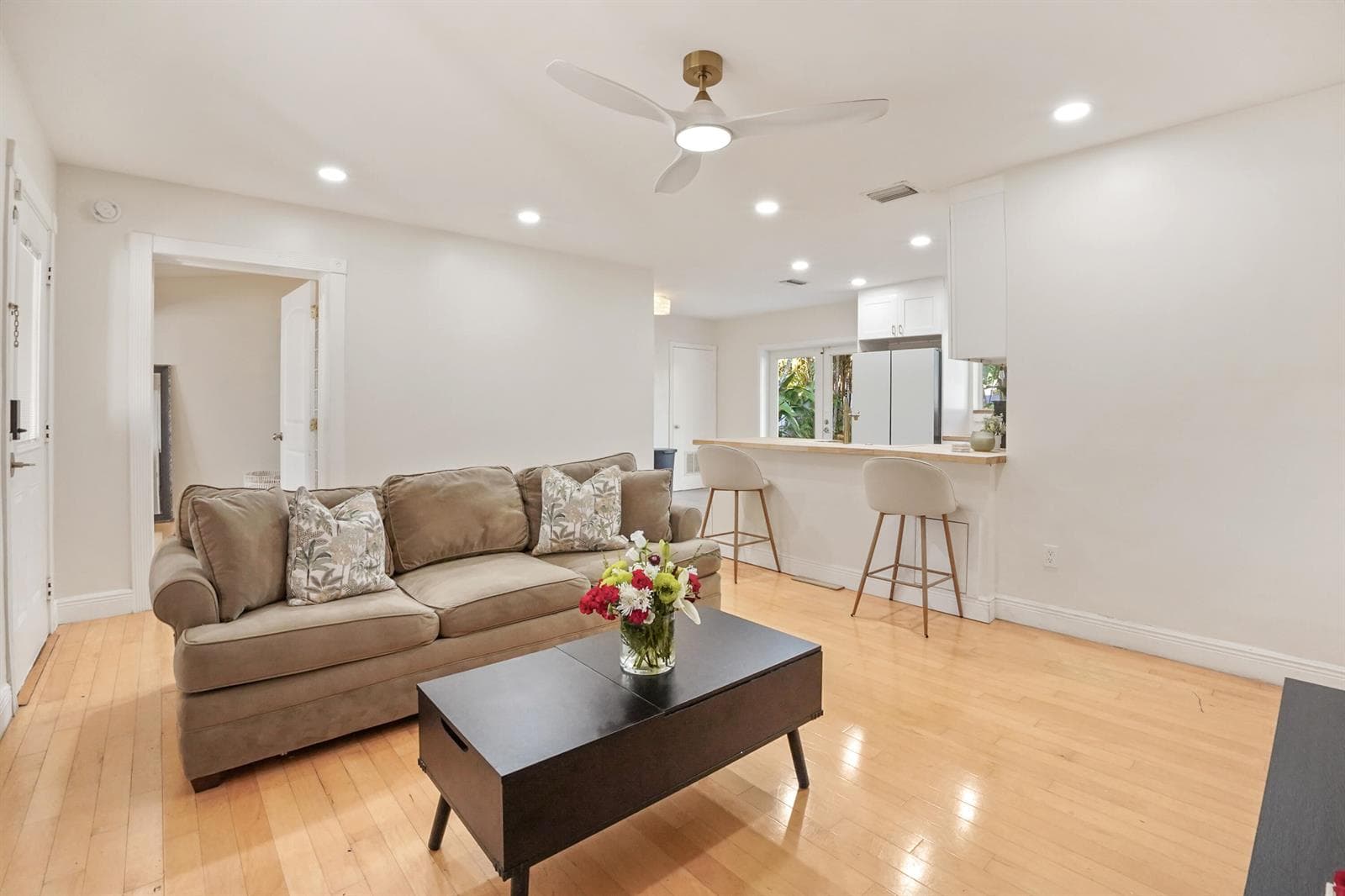 1401 NE 14th Street, Fort Lauderdale, FL 33304 photo 4